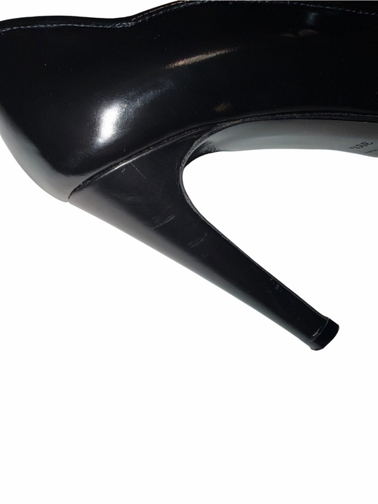 Marc By Marc Jacobs Black Patent Scalloped High Heel Pumps main image 0